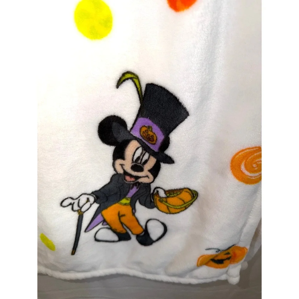 Disney's Micky & Minnie Mouse Plush Halloween Theme Throw Blanket + Tote